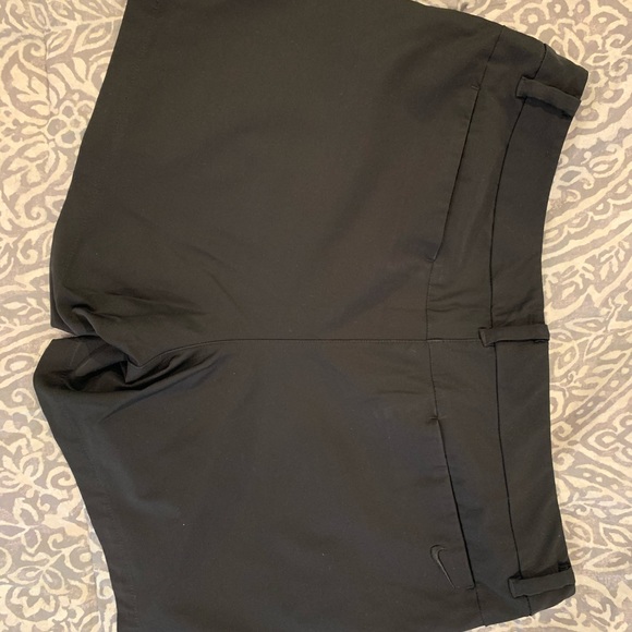 Women’s Nike Golf Shorts - Picture 6 of 10
